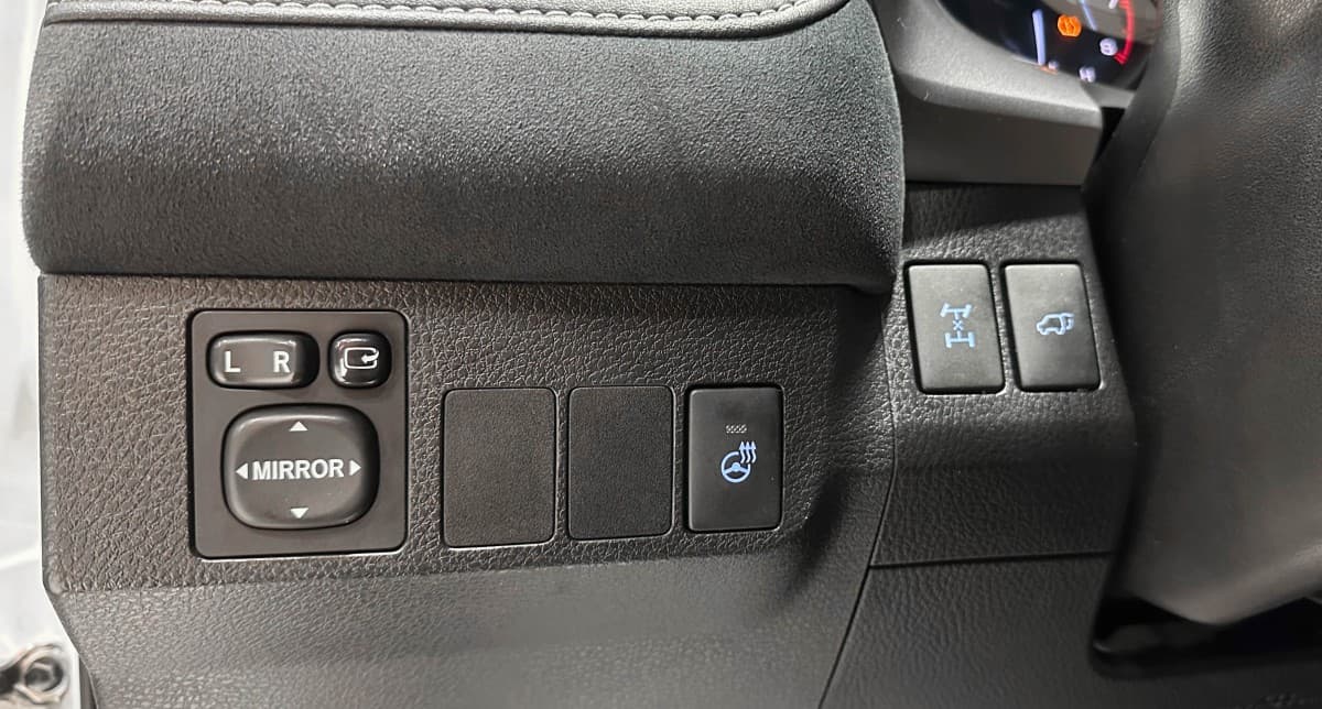 Toyota RAV4 - фото 18