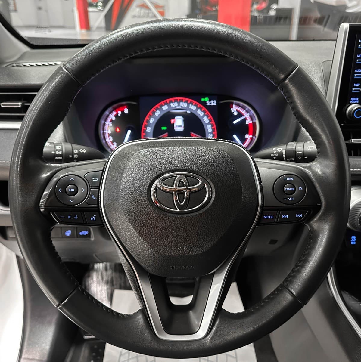 Toyota RAV4 - фото 24