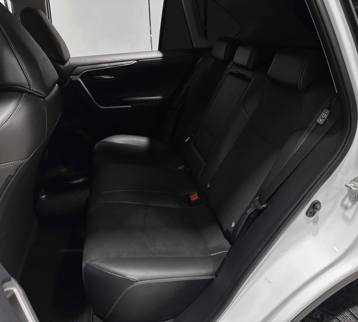 Toyota RAV4 - фото 10