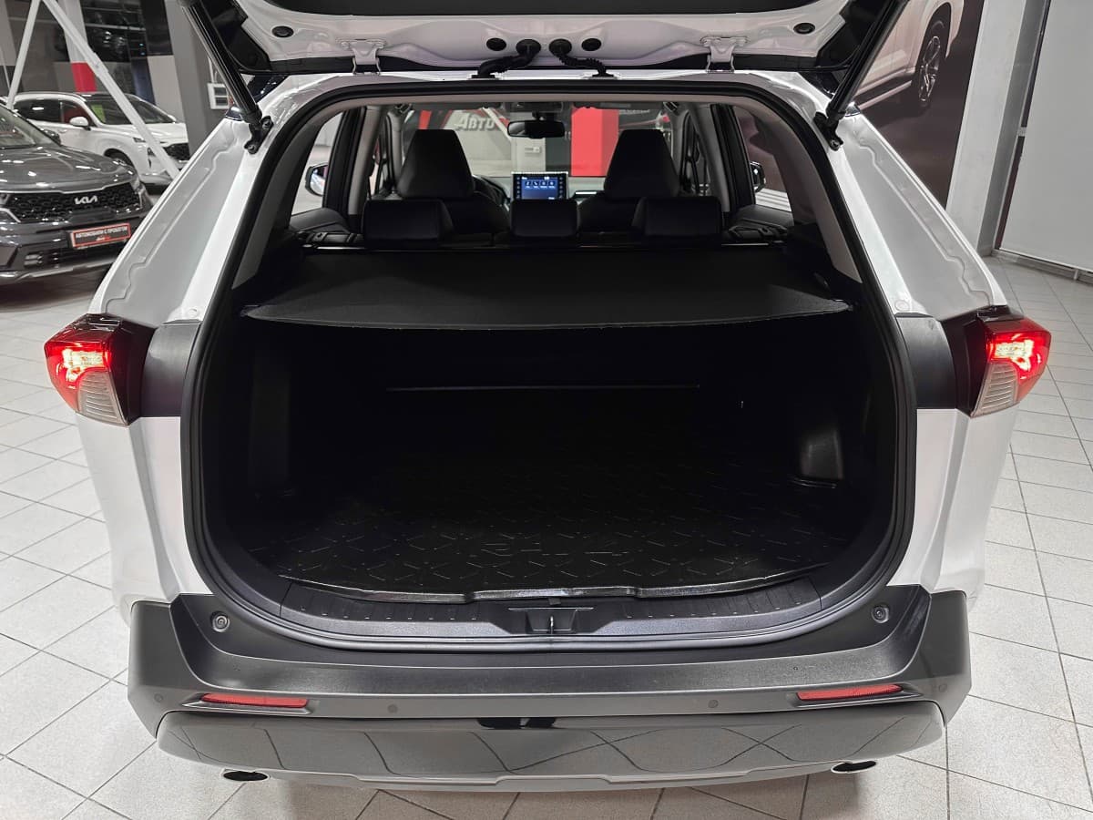 Toyota RAV4 - фото 11