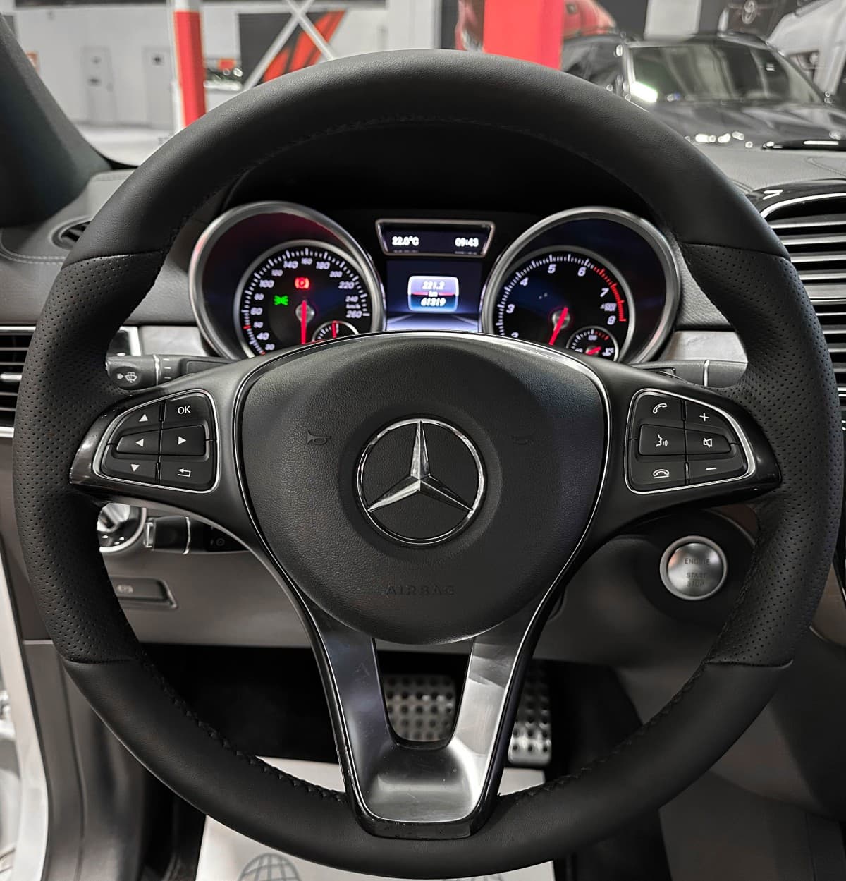 Mercedes-Benz GLE-Класс - фото 34