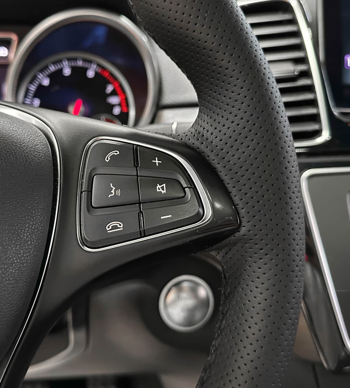 Mercedes-Benz GLE-Класс - фото 24