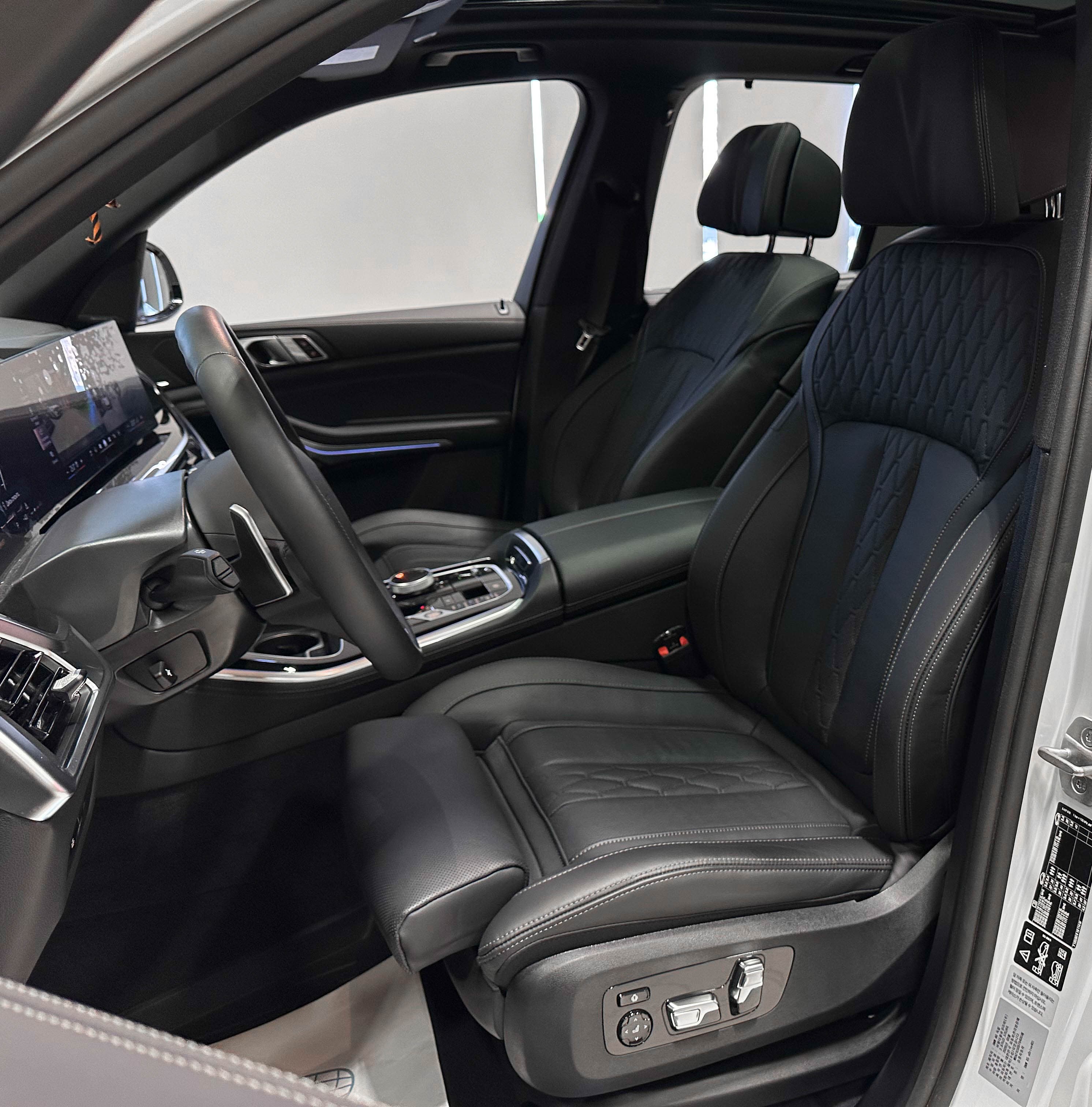BMW X5 - фото 14