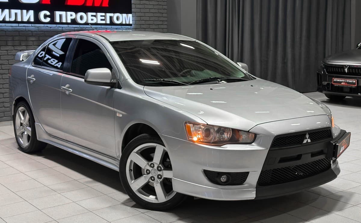 Mitsubishi Lancer - 5