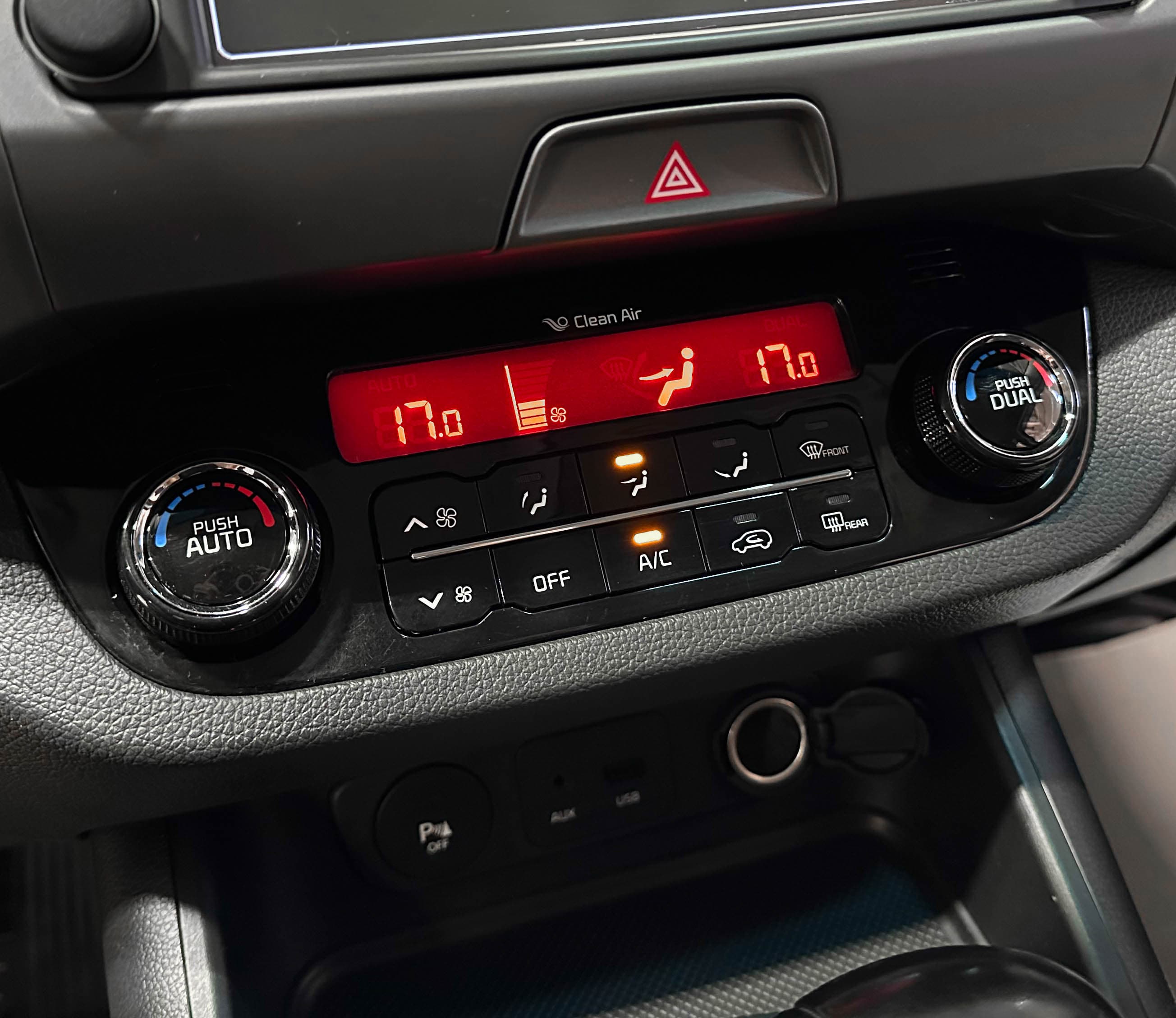 Kia Sportage - фото 25