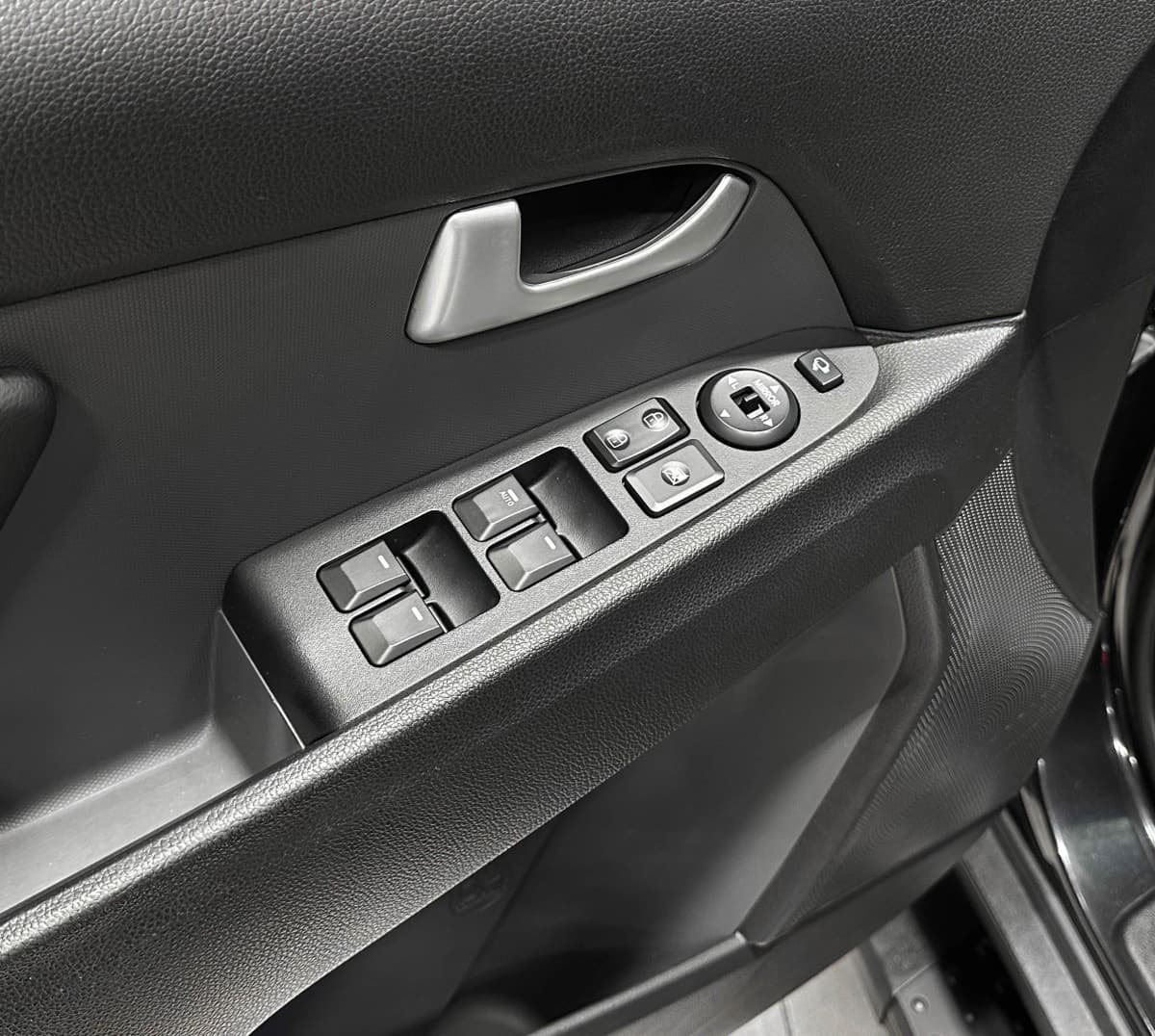 Kia Sportage - фото 17